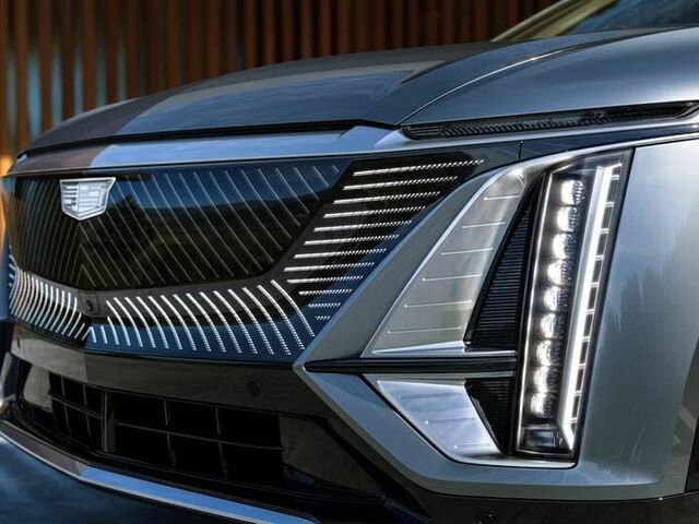 Смотреть все параметры Cadillac Lyriq 2023