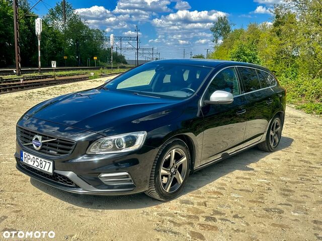 Вольво B60, объемом двигателя 1.97 л и пробегом 240 тыс. км за 10108 $, фото 1 на Automoto.ua