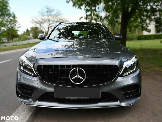 Мерседес Ц-Класс 2019 в Европе на Automoto.ua Серый Мерседес Ц-Класс, объемом двигателя 1 л и пробегом 150 тыс. км за 99900 $, фото 2 на Automoto.ua