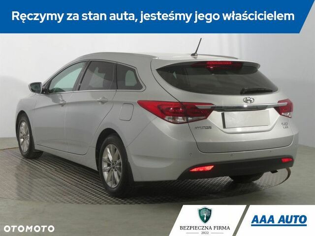 Хендай и40, объемом двигателя 2 л и пробегом 119 тыс. км за 13607 $, фото 4 на Automoto.ua