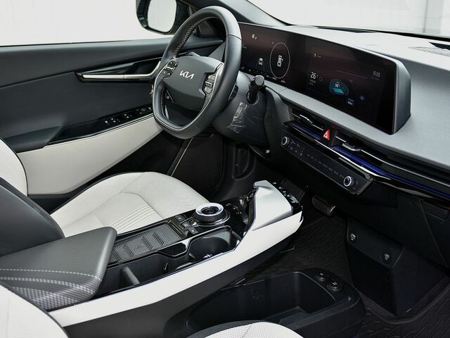 Сірий Кіа EV6, об'ємом двигуна 0 л та пробігом 32 тис. км за 47244 $, фото 16 на Automoto.ua