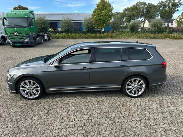 Фольксваген Пассат Вариант 2016 в Европе на Automoto.ua Серый Фольксваген Пассат Вариант, объемом двигателя 1.97 л и пробегом 290 тыс. км за 13922 $, фото 1 на Automoto.ua