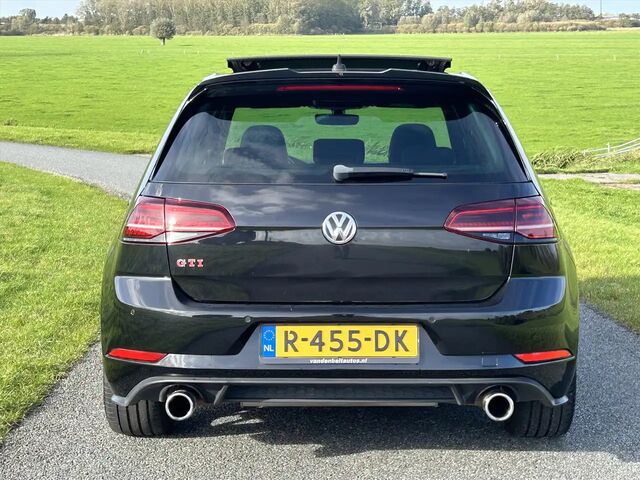 Фольксваген Гольф 2017 у Європі на Automoto.ua Чорний Фольксваген Гольф, об'ємом двигуна 1.98 л та пробігом 128 тис. км за 26821 $, фото 4 на Automoto.ua