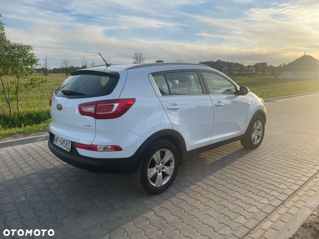 Кіа Sportage, об'ємом двигуна 1.69 л та пробігом 120 тис. км за 8834 $, фото 9 на Automoto.ua