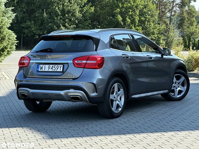 Мерседес ГЛА-Клас 2015 у Європі на Automoto.ua Сірий Мерседес ГЛА-Клас, об'ємом двигуна 1 л та пробігом 177 тис. км за 17434 $, фото 9 на Automoto.ua