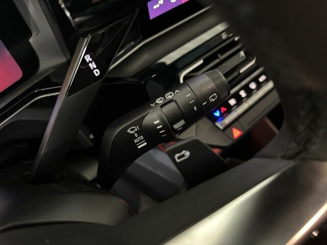 Рено R 4 2025 в Европе на Automoto.ua Серый Рено R 4, объемом двигателя 0 л и пробегом 10 тыс. км за 41438 $, фото 24 на Automoto.ua