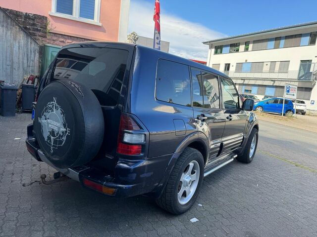 Міцубісі Паджеро 2002 у Європі на Automoto.ua Синій Міцубісі Паджеро, об'ємом двигуна 3.2 л та пробігом 207 тис. км за 5726 $, фото 3 на Automoto.ua