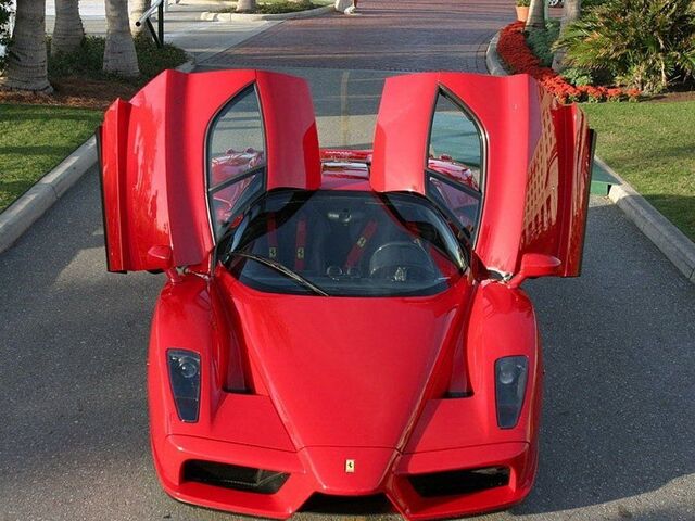 Феррарі Enzo, Купе 2002 - 2004 6.0 V12 (660 л.с.)