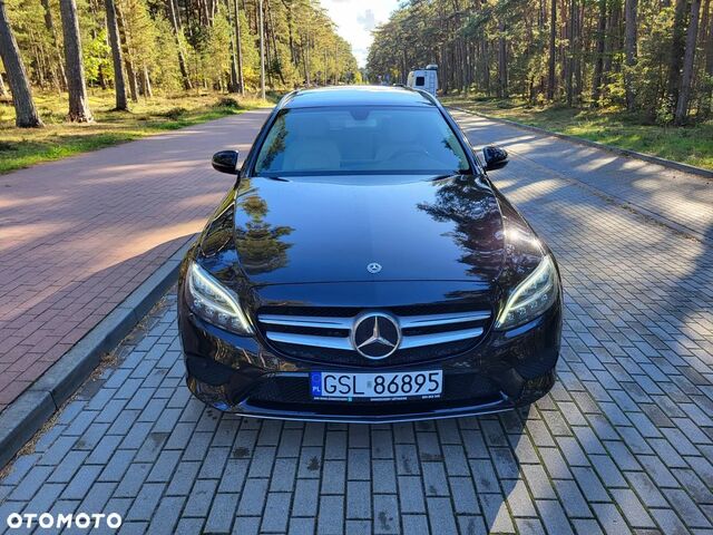 Мерседес Ц-Клас 2019 у Європі на Automoto.ua Чорний Мерседес Ц-Клас, об'ємом двигуна 1 л та пробігом 166 тис. км за 20073 $, фото 8 на Automoto.ua