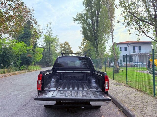 Ніссан Навара 2010 у Європі на Automoto.ua Чорний Ніссан Навара, об'ємом двигуна 0 л та пробігом 170 тис. км за 13900 $, фото 3 на Automoto.ua