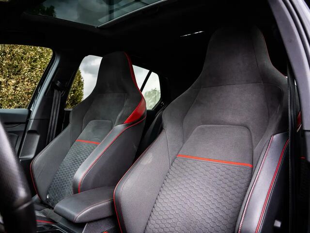 Фольксваген Гольф ГТИ 2021 в Европе на Automoto.ua Черный Фольксваген Гольф ГТИ, объемом двигателя 1.98 л и пробегом 72 тыс. км за 48951 $, фото 10 на Automoto.ua