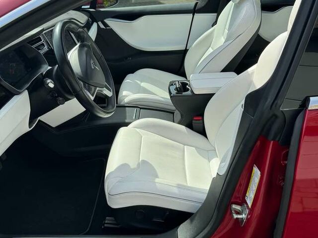 Червоний Тесла Модель С, об'ємом двигуна 0 л та пробігом 129 тис. км за 42903 $, фото 5 на Automoto.ua