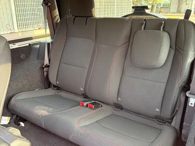 Джип Вранглер 2020 в Европе на Automoto.ua Белый Джип Вранглер, объемом двигателя 2.14 л и пробегом 115 тыс. км за 46462 $, фото 11 на Automoto.ua