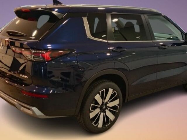 Міцубісі Аутлендер 2025 у Європі на Automoto.ua Синій Міцубісі Аутлендер, об'ємом двигуна 2.36 л та пробігом 10 тис. км за 61180 $, фото 1 на Automoto.ua