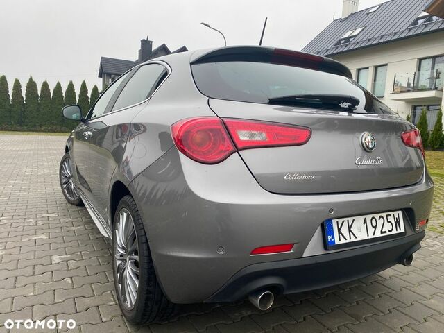 Альфа Ромео Giulietta 2016 у Європі на Automoto.ua Сірий Альфа Ромео Giulietta, об'ємом двигуна 1 л та пробігом 159 тис. км за 8717 $, фото 5 на Automoto.ua