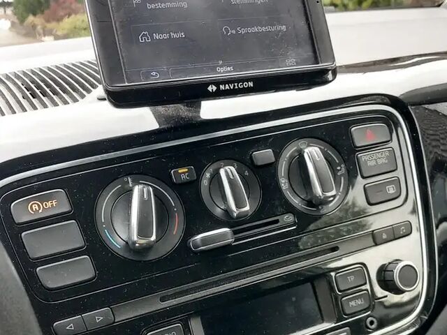 Фольксваген Ап 2012 у Європі на Automoto.ua Фольксваген Ап, об'ємом двигуна 0 л та пробігом 148 тис. км за 4375 $, фото 9 на Automoto.ua