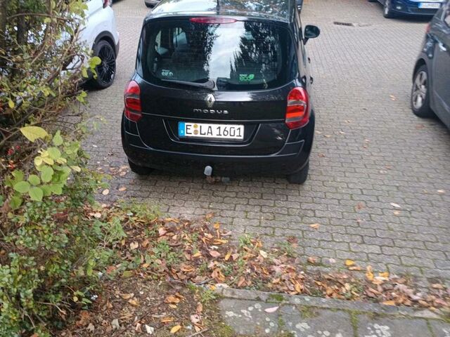 Рено Модус 2011 в Европе на Automoto.ua Черный Рено Модус, объемом двигателя 0 л и пробегом 119 тыс. км за 2600 $, фото 2 на Automoto.ua