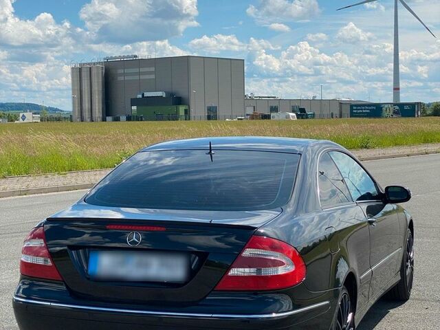 Мерседес 200 2005 в Европе на Automoto.ua Черный Мерседес 200, объемом двигателя 0 л и пробегом 186 тыс. км за 7445 $, фото 3 на Automoto.ua