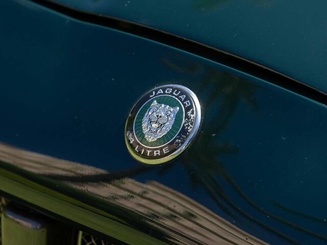 Зелений Ягуар ХКР, об'ємом двигуна 4 л та пробігом 134 тис. км за 27252 $, фото 6 на Automoto.ua