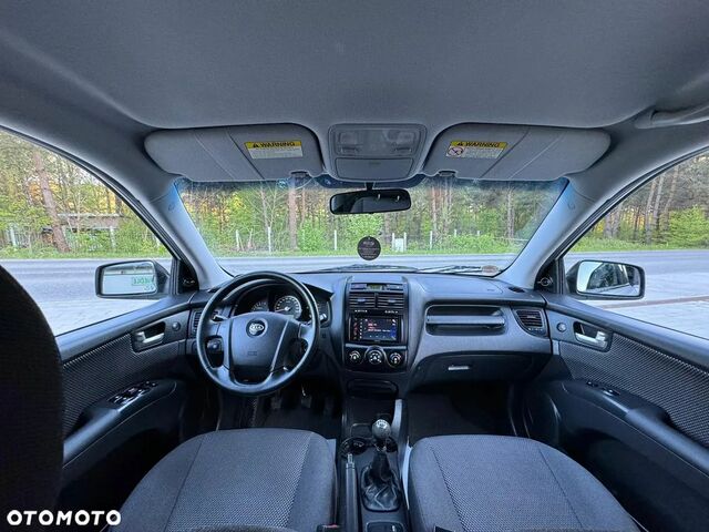 Кіа Sportage, об'ємом двигуна 1.98 л та пробігом 121 тис. км за 5356 $, фото 16 на Automoto.ua