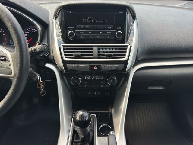 Мицубиси Эклипс 2019 в Европе на Automoto.ua Мицубиси Эклипс, объемом двигателя 1.5 л и пробегом 73 тыс. км за 14988 $, фото 18 на Automoto.ua