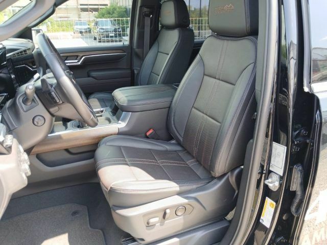 Шевроле Сильверадо 2024 в Европе на Automoto.ua Черный Шевроле Сильверадо, объемом двигателя 6.16 л и пробегом 30 тыс. км за 93702 $, фото 12 на Automoto.ua