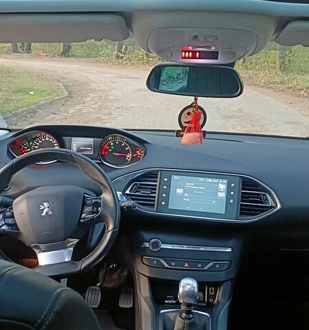 Пежо 308, об'ємом двигуна 1.2 л та пробігом 132 тис. км за 6436 $, фото 16 на Automoto.ua