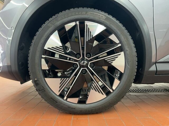 Рено Scenic E-TECH 2025 в Европе на Automoto.ua Серый Рено Scenic E-TECH, объемом двигателя 0 л и пробегом 6 тыс. км за 51785 $, фото 21 на Automoto.ua