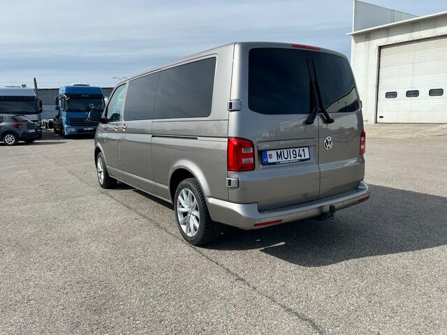 Серый Фольксваген Transporter T6, объемом двигателя 2 л и пробегом 76 тыс. км за 31012 $, фото 2 на Automoto.ua