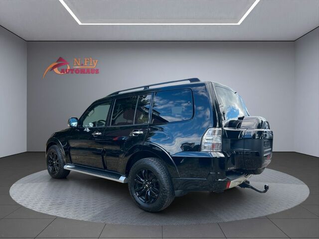 Міцубісі Паджеро 2016 у Європі на Automoto.ua Чорний Міцубісі Паджеро, об'ємом двигуна 3.2 л та пробігом 175 тис. км за 29117 $, фото 2 на Automoto.ua