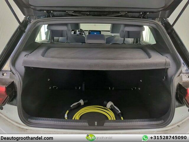 Фольксваген ID.3 2020 в Европе на Automoto.ua Белый Фольксваген ID.3, объемом двигателя 0 л и пробегом 146 тыс. км за 14762 $, фото 9 на Automoto.ua