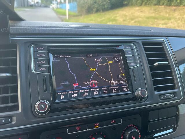 Фольксваген Transporter 2018 у Європі на Automoto.ua Чорний Фольксваген Transporter, об'ємом двигуна 1.97 л та пробігом 187 тис. км за 31431 $, фото 8 на Automoto.ua