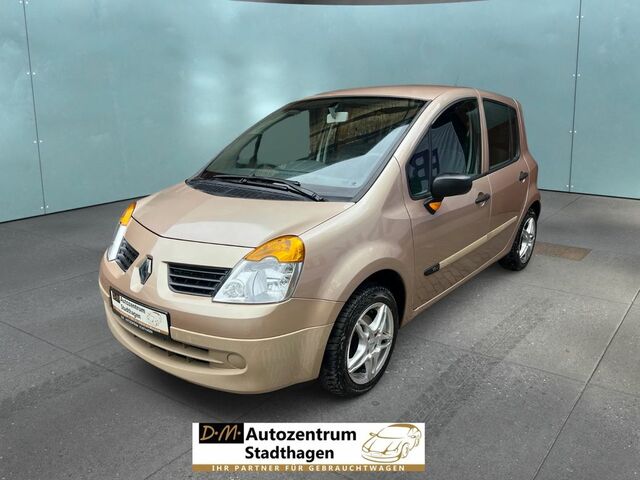 Рено Модус 2005 в Европе на Automoto.ua Бежевый Рено Модус, объемом двигателя 1.15 л и пробегом 145 тыс. км за 2902 $, фото 1 на Automoto.ua