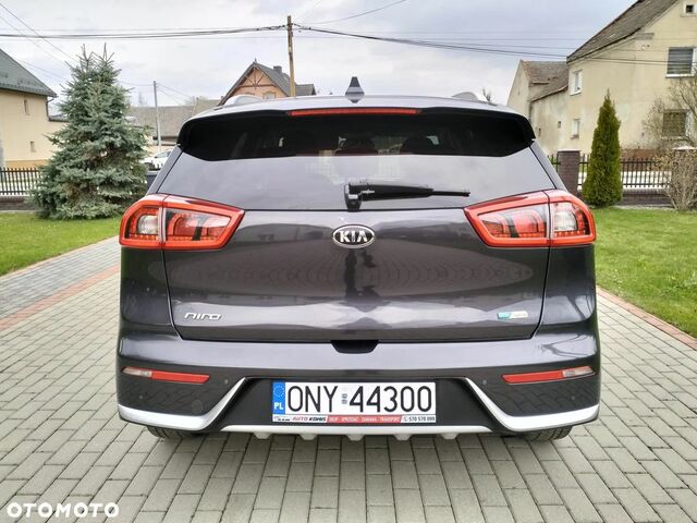 Кіа Niro, об'ємом двигуна 1.58 л та пробігом 183 тис. км за 12959 $, фото 16 на Automoto.ua