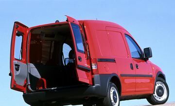 Опель Комбо вант.-пас., Фургон 2001 - 2005 Van 1.3 CDTI MT (70 Hp)