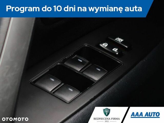 Тойота Авенсіс, об'ємом двигуна 1.8 л та пробігом 159 тис. км за 9935 $, фото 18 на Automoto.ua