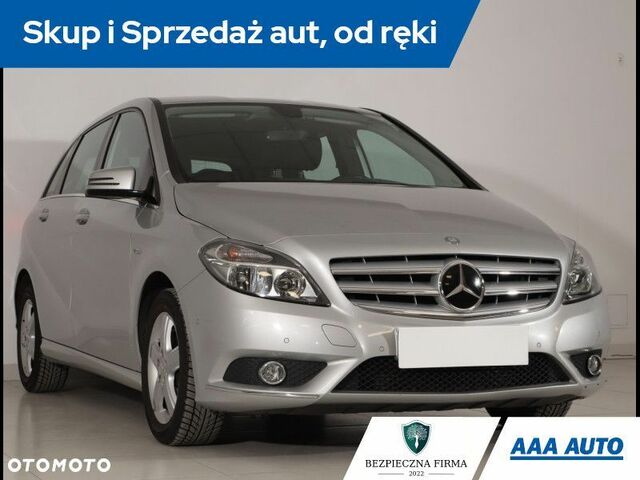 Мерседес Б-клас 2011 у Європі на Automoto.ua Сірий Мерседес Б-клас, об'ємом двигуна 1 л та пробігом 149 тис. км за 7749 $, фото 1 на Automoto.ua