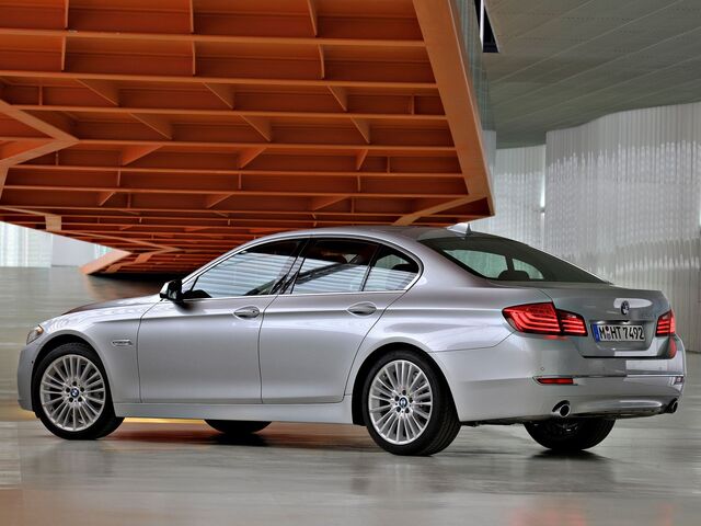 БМВ 5 Серия, Седан 2010 - н.в. 525d xDrive (F10)