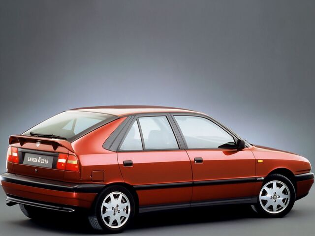 Лянча Дельта, Хэтчбек 1993 - 1998 II (836) 1.8 i.e.