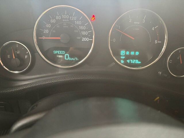 Джип Вранглер 2017 в Европе на Automoto.ua Белый Джип Вранглер, объемом двигателя 2.78 л и пробегом 120 тыс. км за 29990 $, фото 13 на Automoto.ua