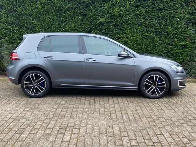 Фольксваген Golf GTE 2015 у Європі на Automoto.ua Чорний Фольксваген Golf GTE, об'ємом двигуна 1.4 л та пробігом 100 тис. км за 16750 $, фото 4 на Automoto.ua