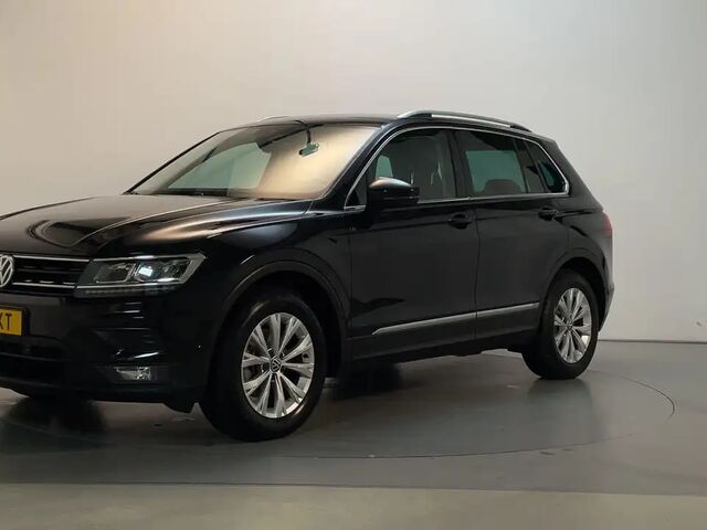 Фольксваген Тигуан 2020 в Европе на Automoto.ua Черный Фольксваген Тигуан, объемом двигателя 1.5 л и пробегом 157 тыс. км за 26151 $, фото 7 на Automoto.ua