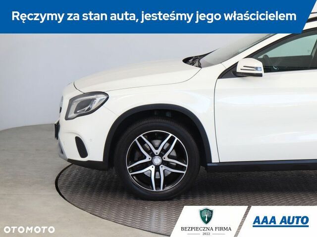 Мерседес ГЛА-Клас 2017 у Європі на Automoto.ua Білий Мерседес ГЛА-Клас, об'ємом двигуна 1 л та пробігом 160 тис. км за 19371 $, фото 15 на Automoto.ua