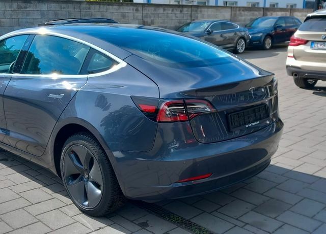 Сірий Тесла Модель 3, об'ємом двигуна 0 л та пробігом 61 тис. км за 23226 $, фото 2 на Automoto.ua