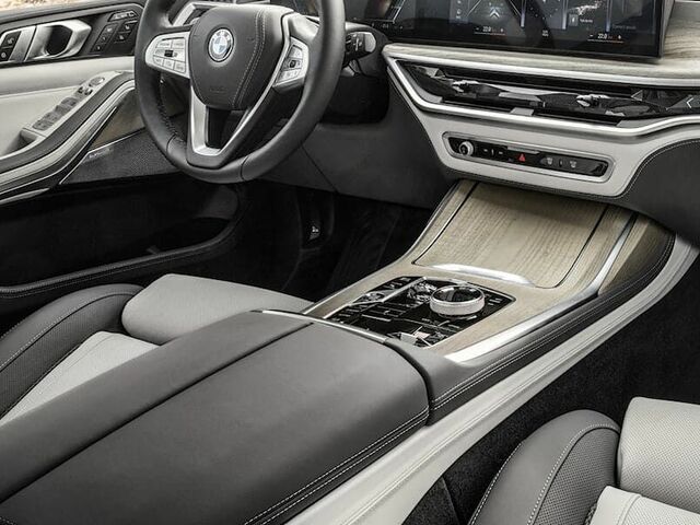 Обзор нового автомобиля BMW X7 2023 с фото и видео