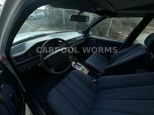 Мерседес 200 1988 в Европе на Automoto.ua Белый Мерседес 200, объемом двигателя 1.98 л и пробегом 196 тыс. км за 8841 $, фото 14 на Automoto.ua