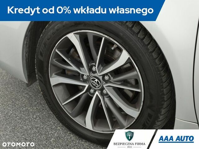 Тойота Авенсіс, об'ємом двигуна 2 л та пробігом 171 тис. км за 9719 $, фото 12 на Automoto.ua