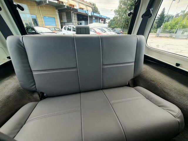 Джип Вранглер 1998 в Европе на Automoto.ua Черный Джип Вранглер, объемом двигателя 2.46 л и пробегом 156 тыс. км за 14900 $, фото 7 на Automoto.ua