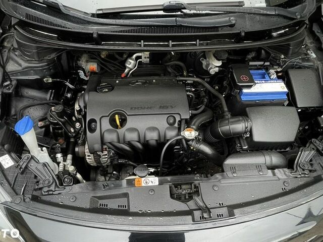 Хендай i30, об'ємом двигуна 1.4 л та пробігом 148 тис. км за 6263 $, фото 30 на Automoto.ua