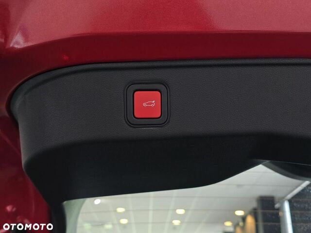 Альфа Ромео Джуниор 2025 в Европе на Automoto.ua Красный Альфа Ромео Джуниор, объемом двигателя 1 л и пробегом 1 тыс. км за 33657 $, фото 20 на Automoto.ua